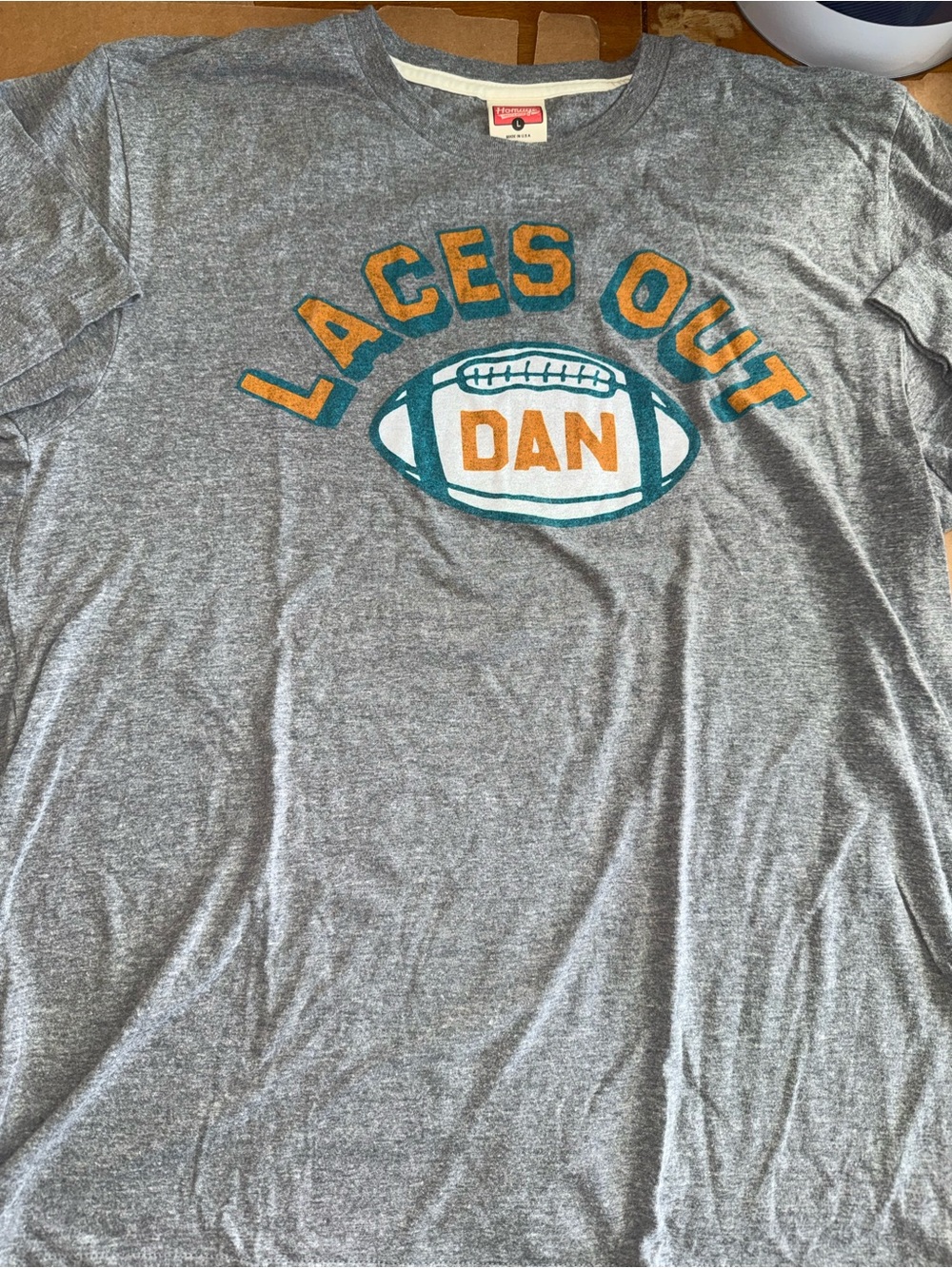 HOMAGE Laces Out Dan Miami Dolphins Ray Finkle Ace Ventura T-Shirt Large NFL A16